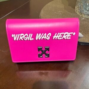 NWT OFF WHITE Made in Italy evening bag, fuchsia